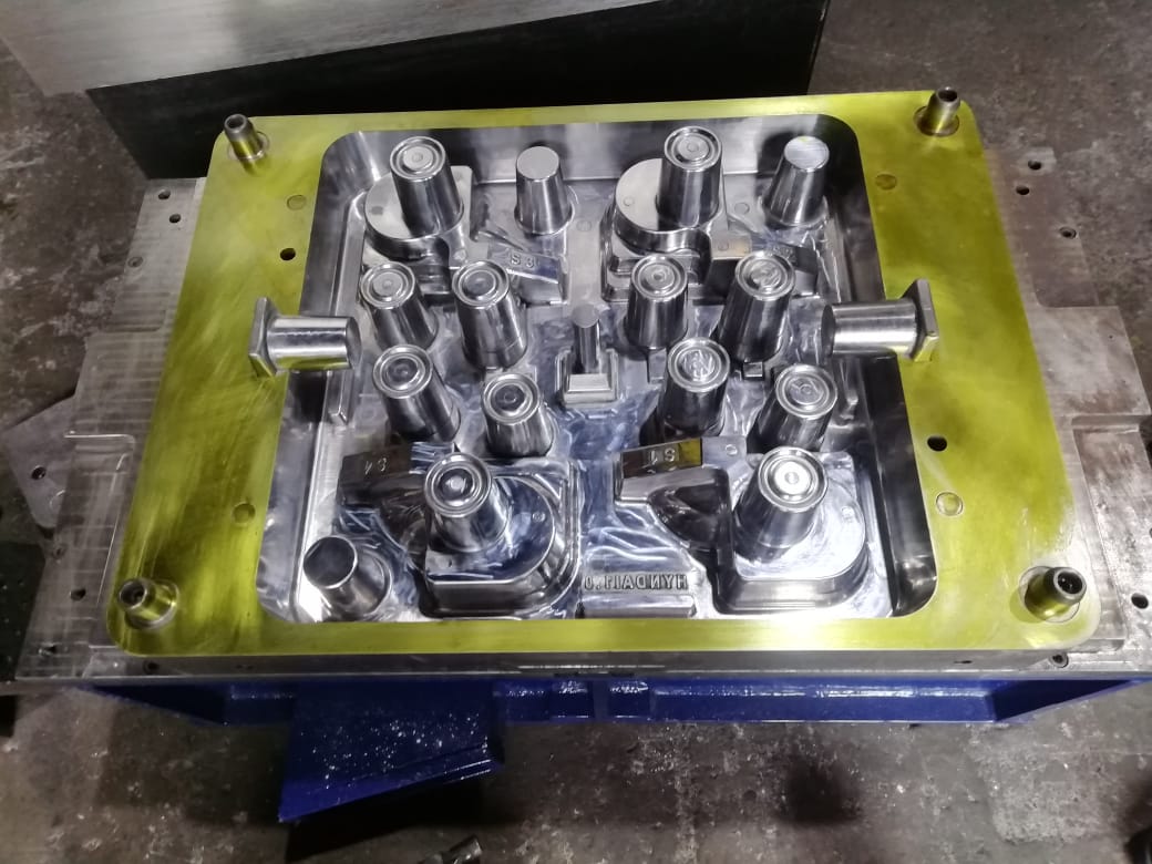 Core Box – Cylinder Head Port (Shell Process)
