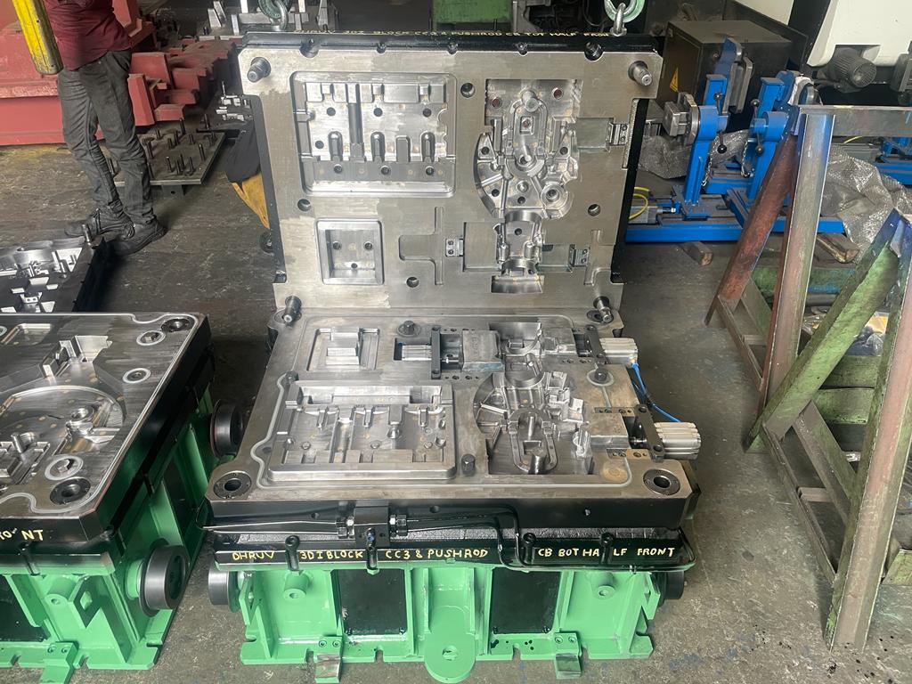 Cold Core Box – Cylinder Block Main Bore Core