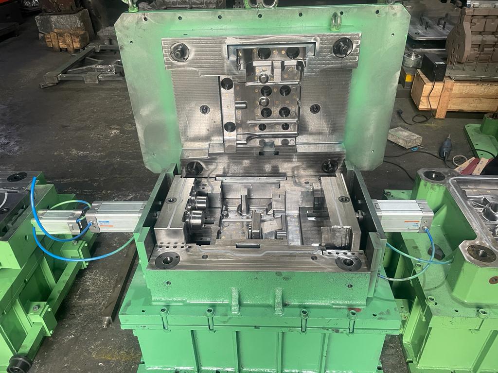 Cold Core Box – Exhaust Manifold (Split Design)